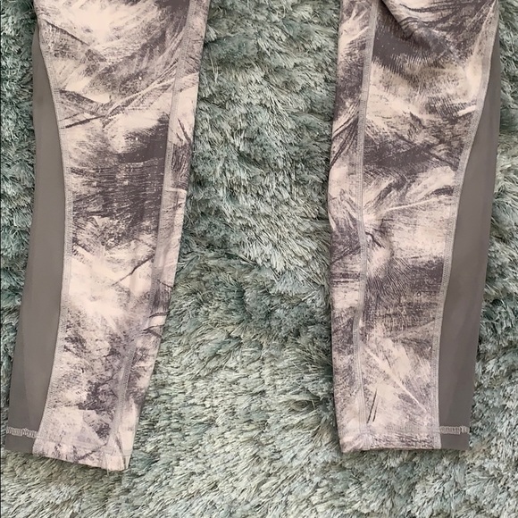 Lululemon leggings - Picture 3 of 4